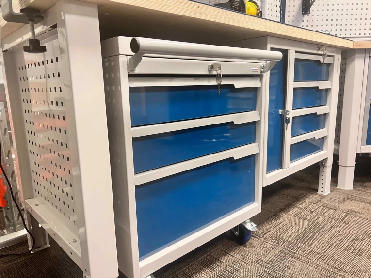 Стол-верстак Craft 1602.L25.5 купить в Оренбурге Стол-верстак Craft 1602.L25.5 купить в Оренбурге