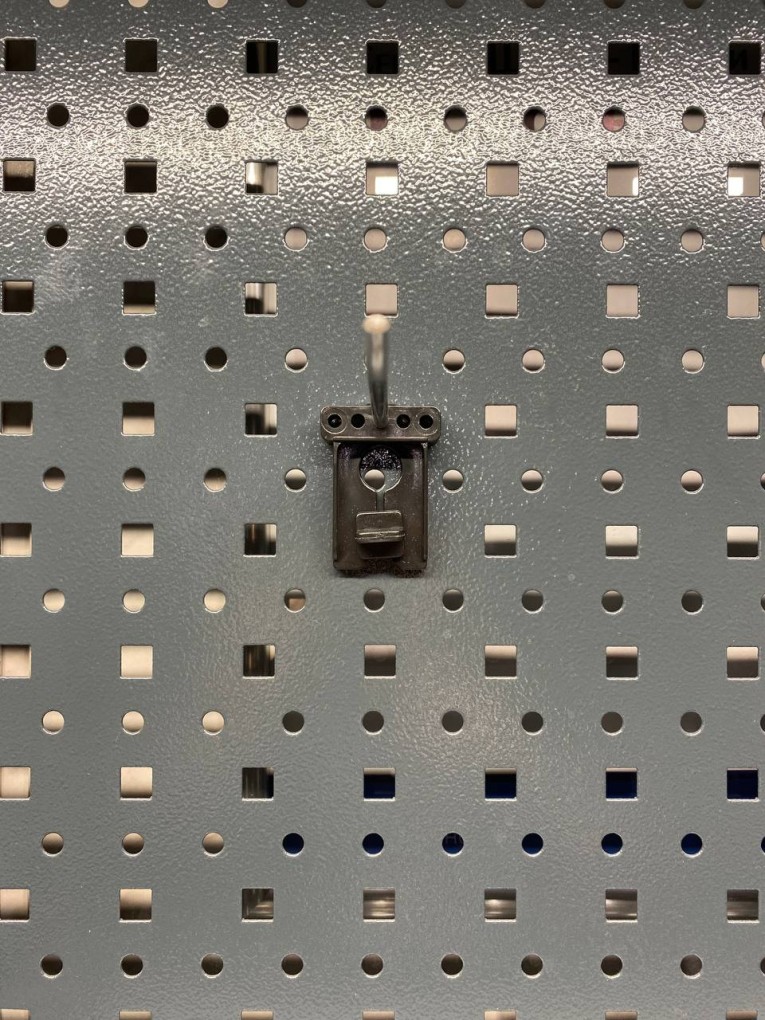 Крючок 100 мм купить в Оренбурге Крючок 100 мм купить в Оренбурге